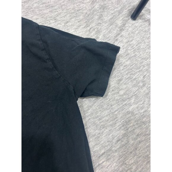 Old Navy Collectibles Friday the 13th T-shirt Men's Size Medium Graphic Short Sl - Picture 5 of 10